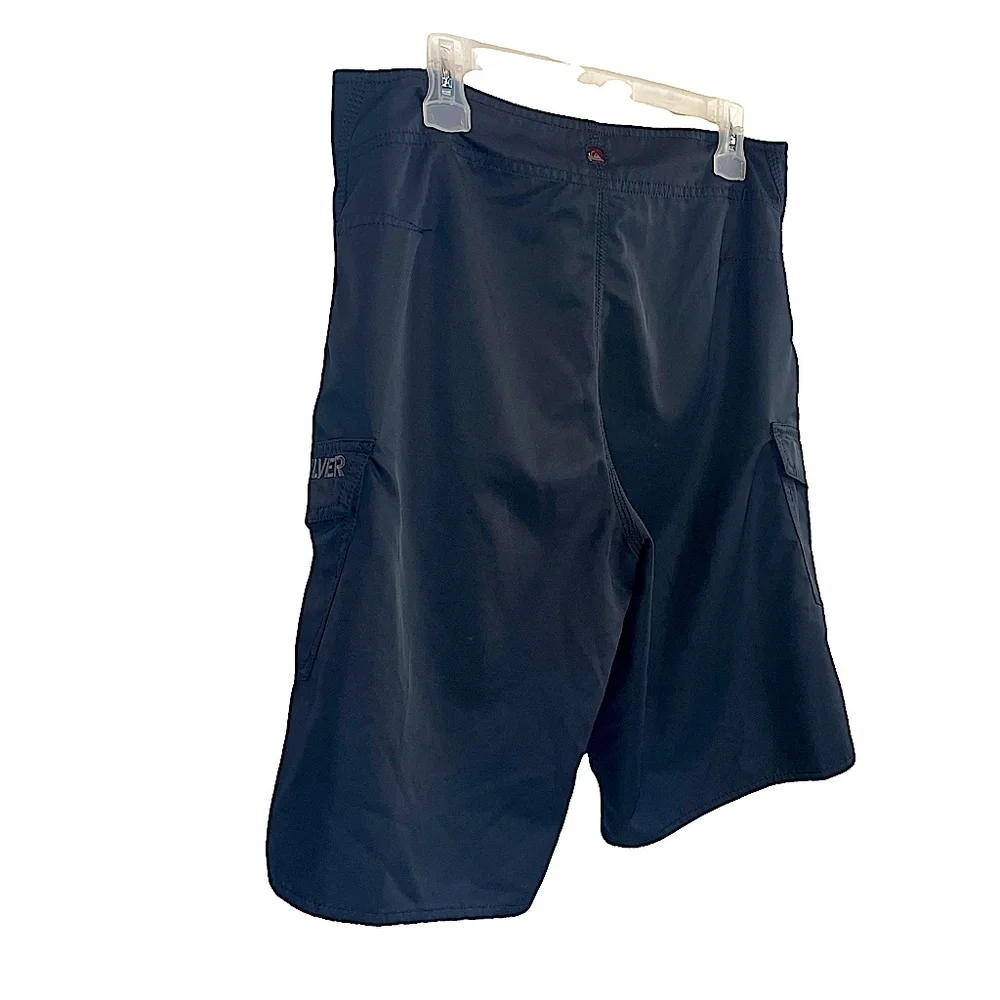 Quicksilver Men’s Black Swim / Board Shorts Size 33